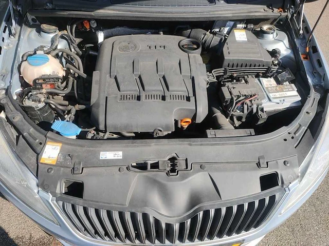Skoda - 2010 - fabia combi - 1.2 tdi greenline - 02-nhn-4 - afbeelding 6 van  14