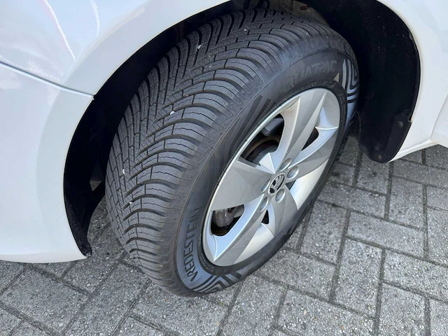 Skoda - 2014 - fabia - 1.2 tsi drive - 2-tnp-60 - afbeelding 2 van  18