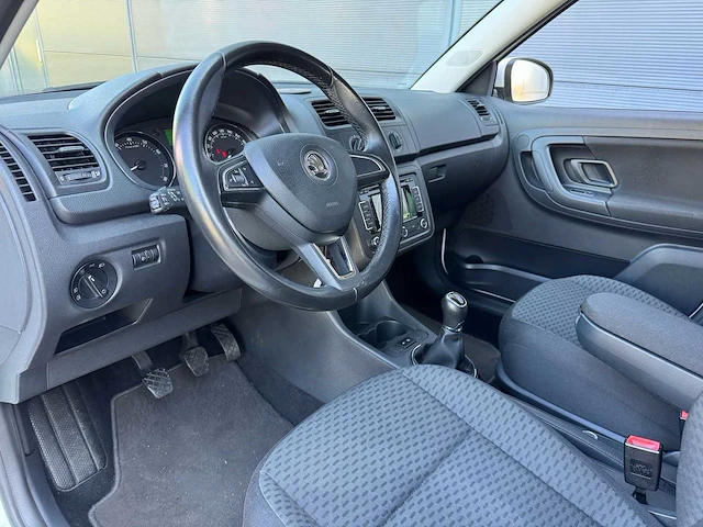 Skoda - 2014 - fabia - 1.2 tsi drive - 2-tnp-60 - afbeelding 3 van  18