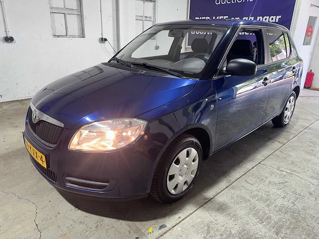 Skoda - fabia - 1.2 drive - 69-kvx-4 - afbeelding 1 van  17