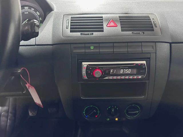 Skoda - fabia - 1.4-16v equipe - 70-sv-sb - afbeelding 5 van  20