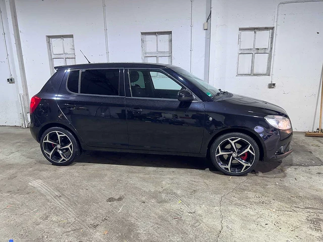 Skoda - fabia - 1.4 tsi rs dsg 180pk- j-537-kl - afbeelding 25 van  27
