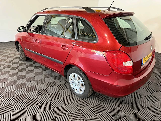 Skoda - fabia combi - 1.2-12v ambiente, 73-hlg-6 - afbeelding 9 van  16