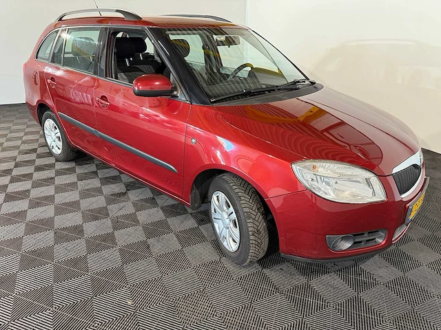 Skoda - fabia combi - 1.2-12v ambiente, 73-hlg-6 - afbeelding 13 van  16