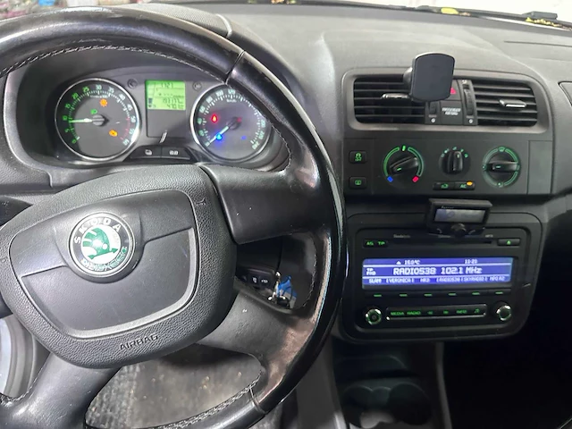 Skoda - fabia combi - 1.2 tdi greenline - 11-txb-8 - afbeelding 2 van  20