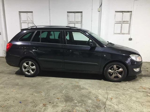 Skoda - fabia combi - 1.2 tdi greenline - 25-lxh-1 - afbeelding 19 van  22