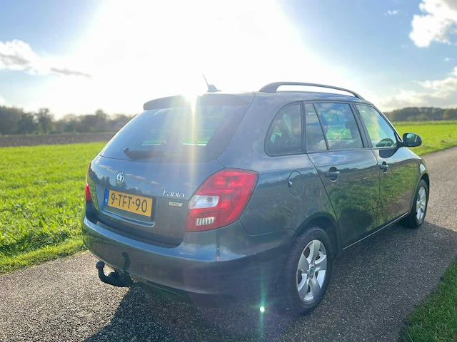 Skoda - fabia combi - 1.2 tsi scout - 9-tft-90 - 2012 - afbeelding 8 van  11