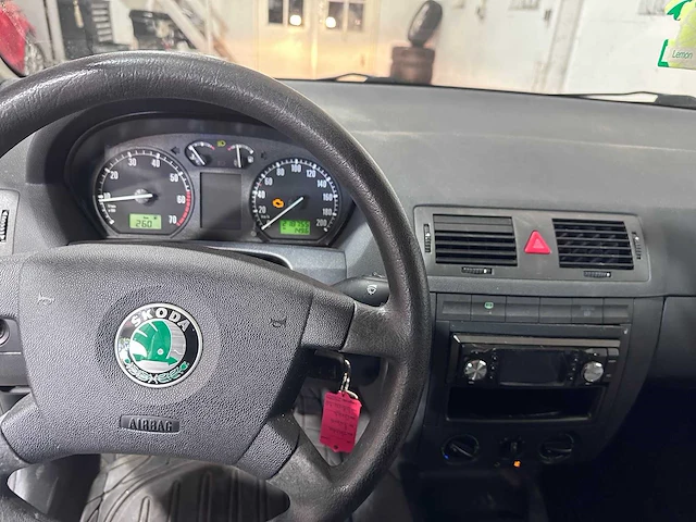 Skoda - fabia combi - 1.4-16v choice - 68-nv-sp - afbeelding 2 van  19