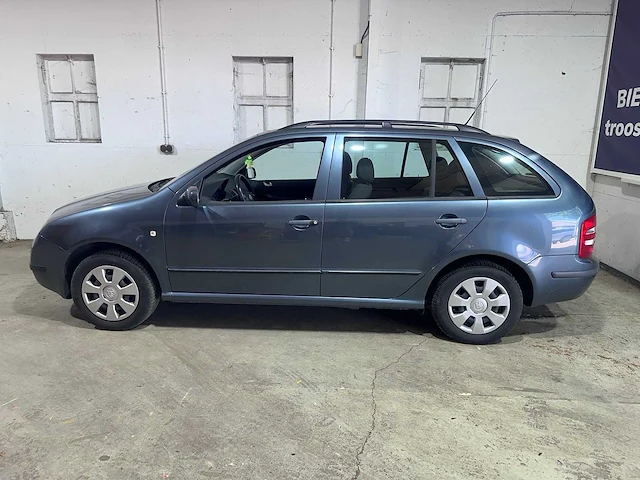 Skoda - fabia combi - 1.4-16v choice - 68-nv-sp - afbeelding 12 van  19