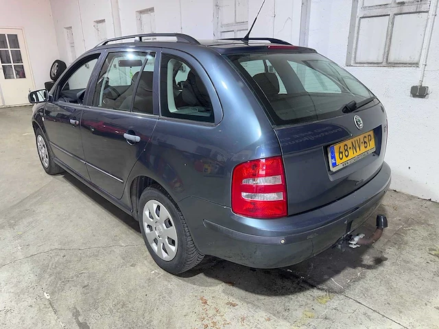 Skoda - fabia combi - 1.4-16v choice - 68-nv-sp - afbeelding 13 van  19