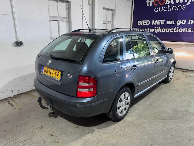 Skoda - fabia combi - 1.4-16v choice - 68-nv-sp - afbeelding 15 van  19