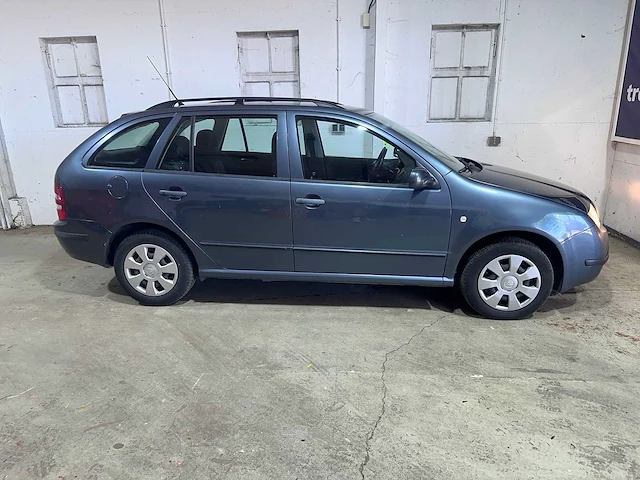 Skoda - fabia combi - 1.4-16v choice - 68-nv-sp - afbeelding 16 van  19