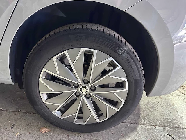 Skoda - kamiq - 1.5 tsi act sp bns - gjr-96-k - afbeelding 20 van  22