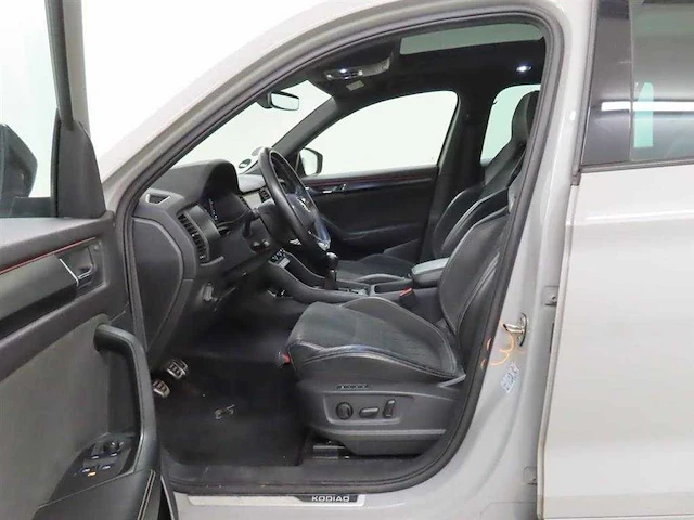 Skoda - kodiaq - 1.5 tsi sportline business 7persoons 2021 | l-671-fg - afbeelding 15 van  32