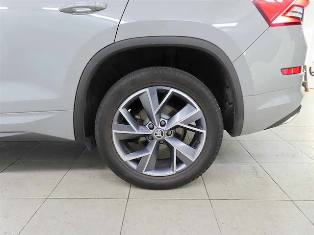 Skoda - kodiaq - 1.5 tsi sportline business 7persoons 2021 | l-671-fg - afbeelding 20 van  32
