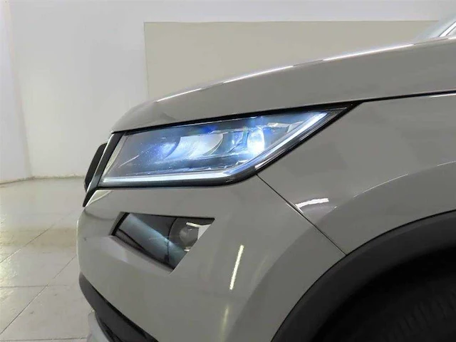 Skoda - kodiaq - 1.5 tsi sportline business 7persoons 2021 | l-671-fg - afbeelding 27 van  32