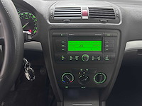 Skoda - octavia - 1.6 ambiente bns - 13-hbp-4 - afbeelding 5 van  21