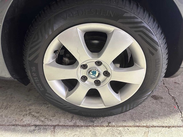 Skoda - octavia - 1.6 ambiente bns - 13-hbp-4 - afbeelding 9 van  21