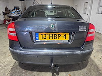 Skoda - octavia - 1.6 ambiente bns - 13-hbp-4 - afbeelding 16 van  21