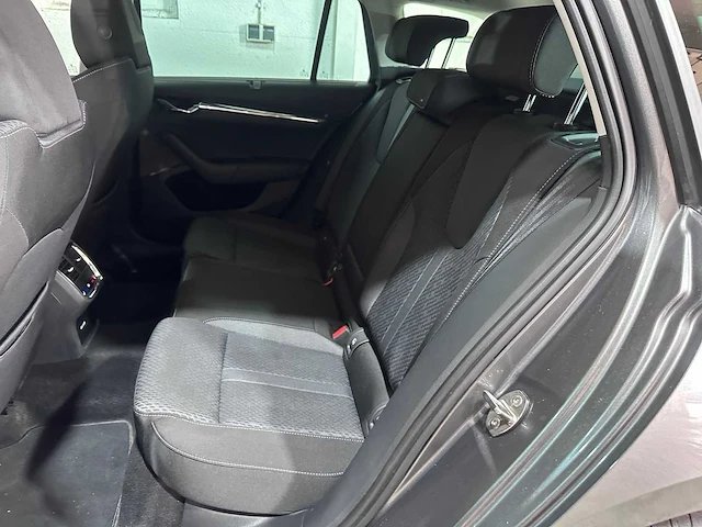 Skoda - octavia - 2.0 tdi - duitse papieren- 20 - afbeelding 9 van  24