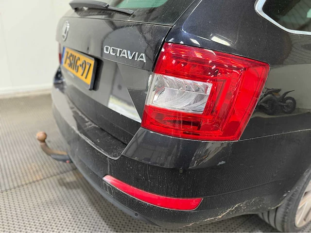 Skoda - octavia combi - 1.4 tsi - dsg - personenauto - 2013 - afbeelding 2 van  27