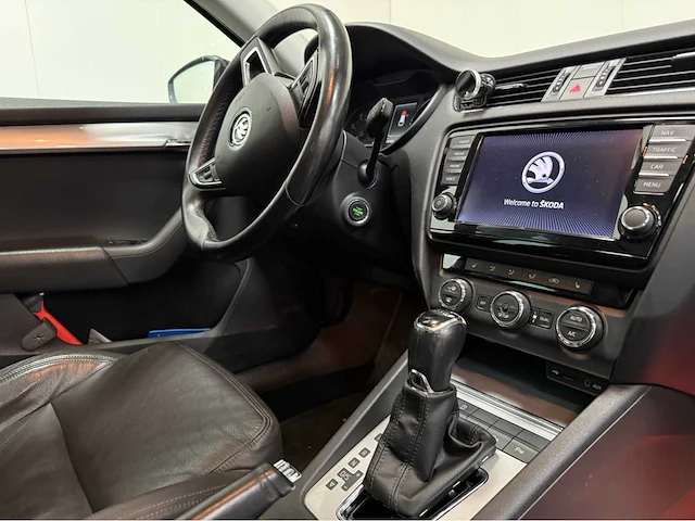 Skoda - octavia combi - 1.4 tsi - dsg - personenauto - 2013 - afbeelding 3 van  27