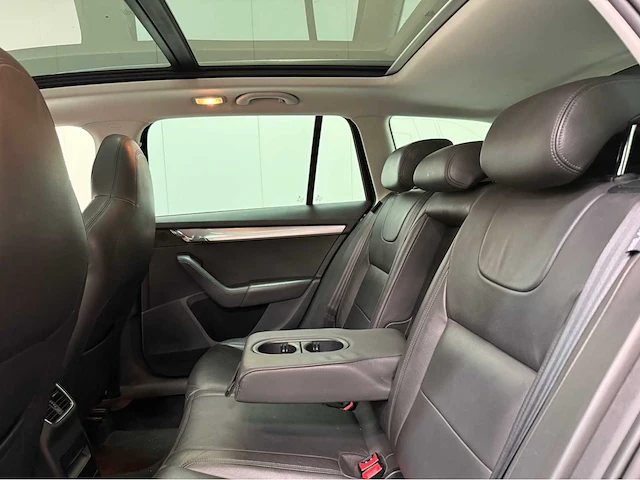Skoda - octavia combi - 1.4 tsi - dsg - personenauto - 2013 - afbeelding 7 van  27