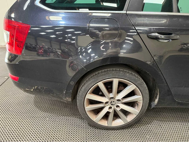 Skoda - octavia combi - 1.4 tsi - dsg - personenauto - 2013 - afbeelding 16 van  27