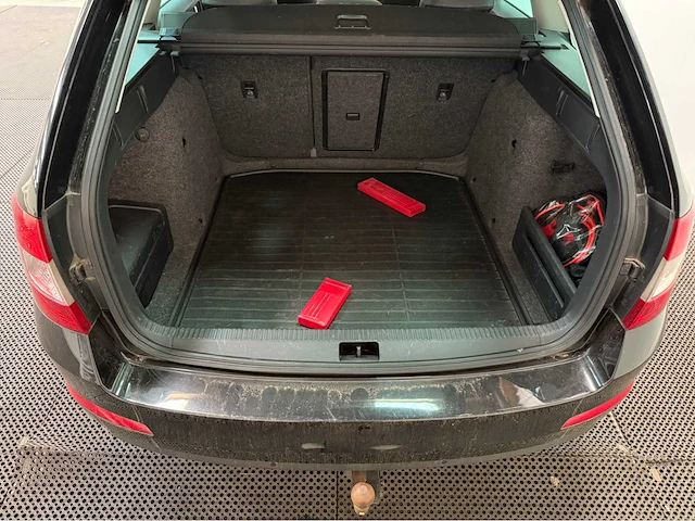 Skoda - octavia combi - 1.4 tsi - dsg - personenauto - 2013 - afbeelding 18 van  27