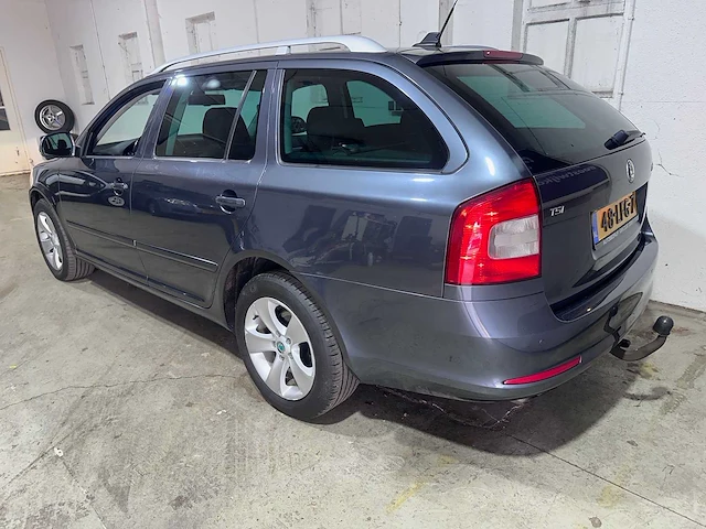 Skoda - octavia combi - 1.4 tsi elegance bns - 48-lfg-7 - afbeelding 9 van  15