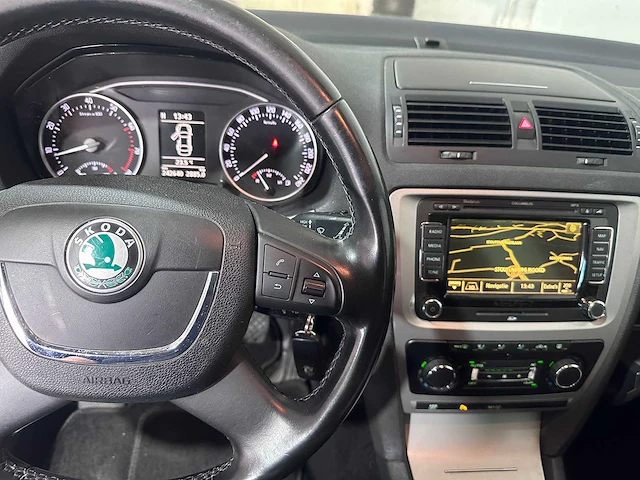 Skoda - octavia combi - 1.4 tsi elegance bns - 48-lfg-7 - afbeelding 12 van  15