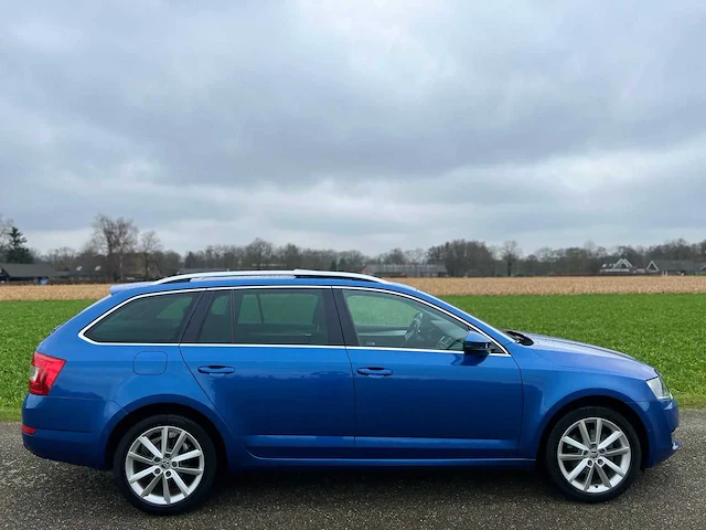 Skoda - octavia combi - 1.4 tsi grt sty. bns - nk-256-d - 2017 - afbeelding 9 van  12