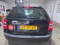 Skoda - octavia combi - 1.6 elegance - 85-sf-rz - afbeelding 13 van  18