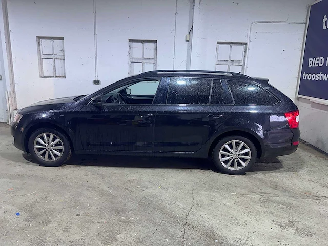 Skoda - octavia combi - 1.6 tdi grt amb. bns - kx-013-j - afbeelding 12 van  21