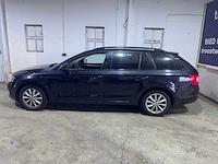 Skoda - octavia combi - 1.6 tdi grt amb. bns - kx-013-j - afbeelding 12 van  21
