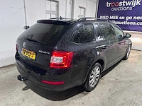 Skoda - octavia combi - 1.6 tdi grt amb. bns - kx-013-j - afbeelding 17 van  21