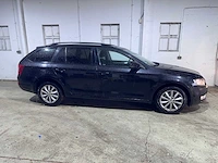Skoda - octavia combi - 1.6 tdi grt amb. bns - kx-013-j - afbeelding 18 van  21