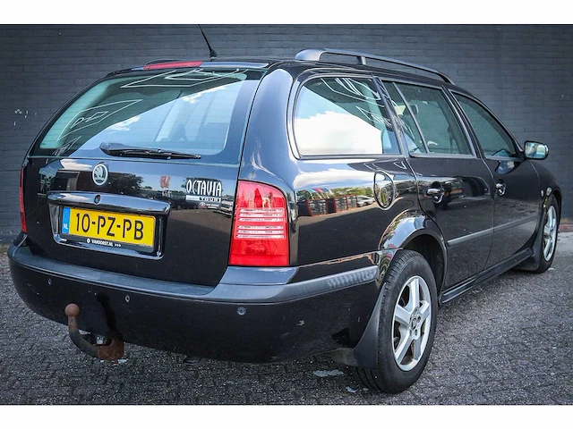 Skoda - octavia combi - 1.8 t tour 10-pz-pb - afbeelding 12 van  21