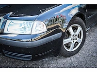 Skoda - octavia combi - 1.8 t tour 10-pz-pb - afbeelding 15 van  21