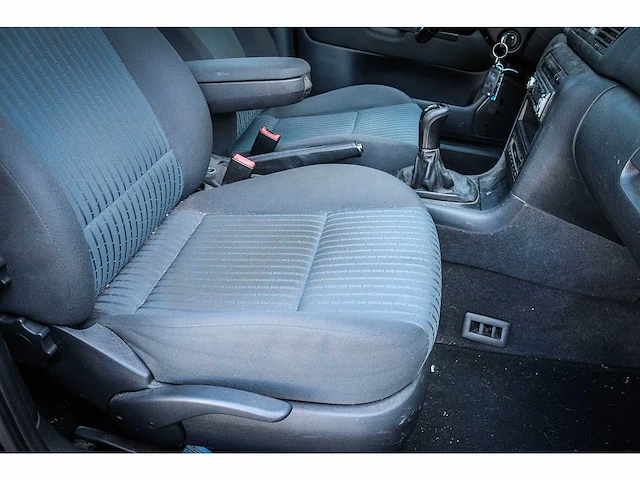 Skoda - octavia combi - 1.8 t tour 10-pz-pb - afbeelding 18 van  21
