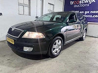 Skoda - octavia combi - 2.0 fsi elegance - 50-rj-nh - afbeelding 1 van  22