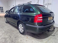 Skoda - octavia combi - 2.0 fsi elegance - 50-rj-nh - afbeelding 16 van  22