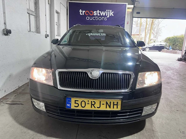 Skoda - octavia combi - 2.0 fsi elegance - 50-rj-nh - afbeelding 21 van  22