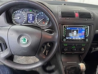 Skoda - octavia combi - 2.0 fsi elegance - 59-rl-jt - afbeelding 2 van  20