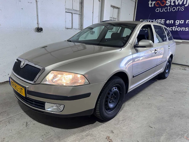 Skoda - octavia combi - 2.0 fsi elegance - 59-rl-jt - afbeelding 1 van  20