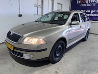 Skoda - octavia combi - 2.0 fsi elegance - 59-rl-jt - afbeelding 1 van  20