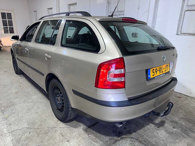 Skoda - octavia combi - 2.0 fsi elegance - 59-rl-jt - afbeelding 14 van  20