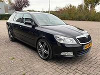 Skoda - octavia combi - elegance business line - personenauto - afbeelding 5 van  19