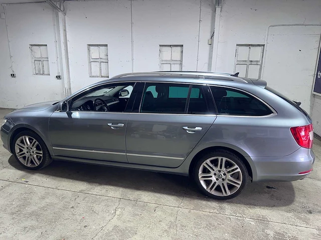 Skoda - superb combi - 1.8 tsi elegance bns - 69-nhd-9 - afbeelding 12 van  22