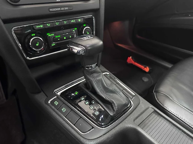 Skoda - superb combi - 1.8 tsi elegance bns - 69-nhd-9 - afbeelding 6 van  22